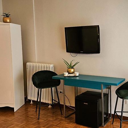 Verona Express Rooms Екстер'єр фото